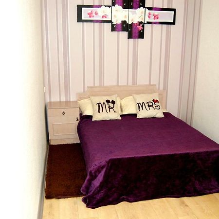 Standard Apartment On Umanskaya Kijev Kültér fotó