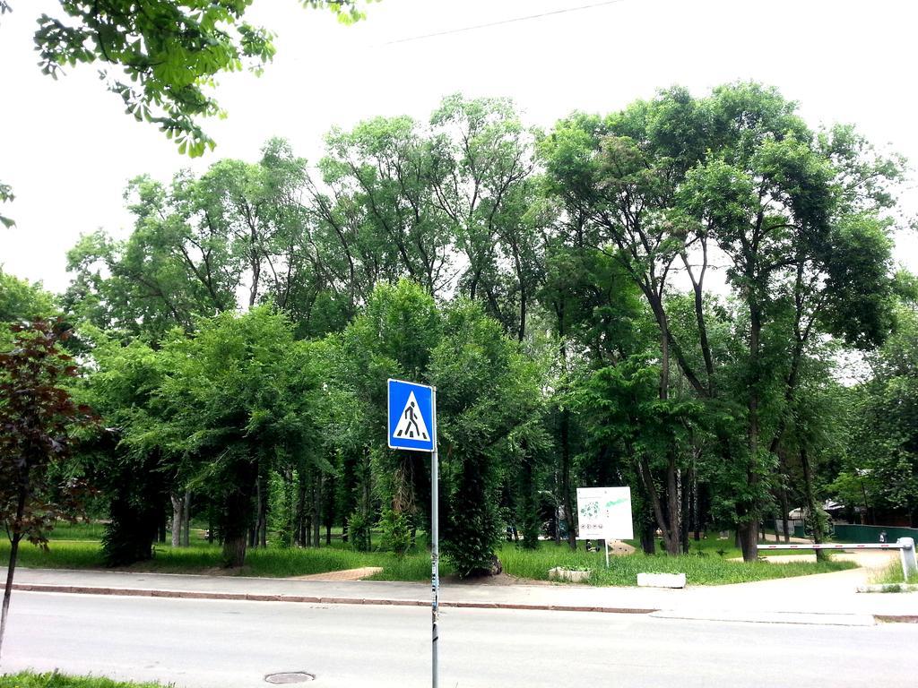 Standard Apartment On Umanskaya Kijev Kültér fotó