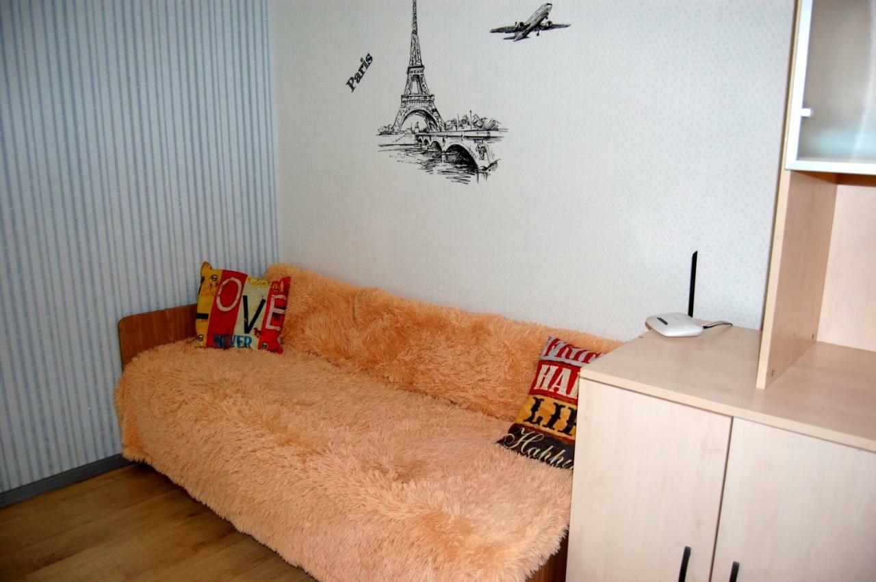 Standard Apartment On Umanskaya Kijev Kültér fotó